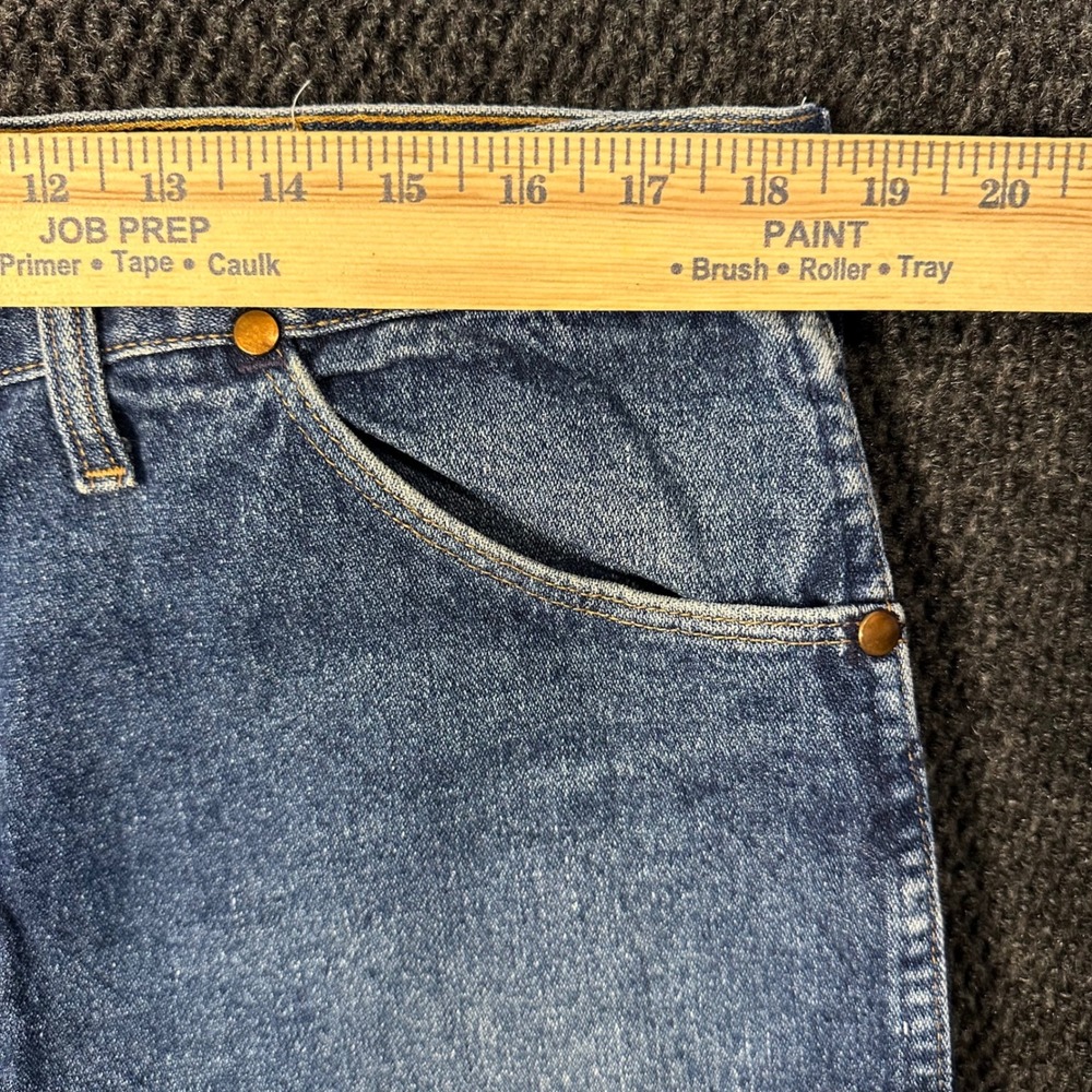 Vintage Wrangler 13MWZ Jeans Mens 38x36 Cowboy Cut USA Made Medium Wash Denim - Picture 5 of 11